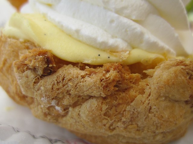特選生シュー(バニラ)@ヤマザキプラザ市川_b0167979_23103670.jpg