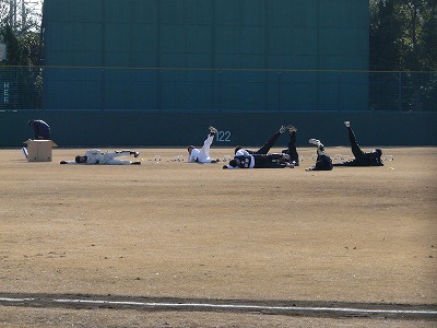 1月19日 新人合同自主トレ_b0166128_163379.jpg