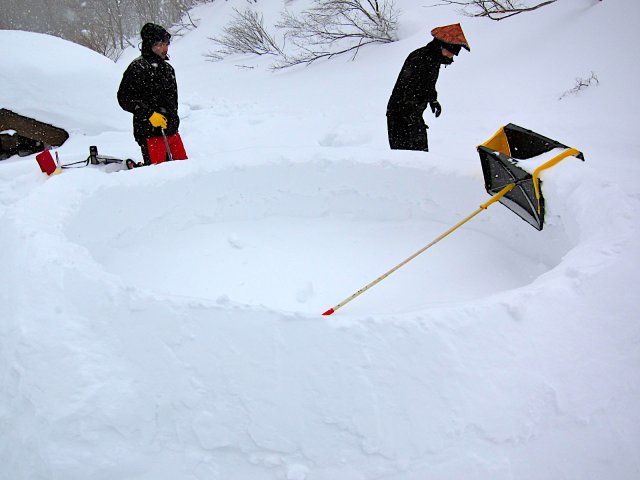 谷川イグルー構築　その２_e0024555_2145228.jpg