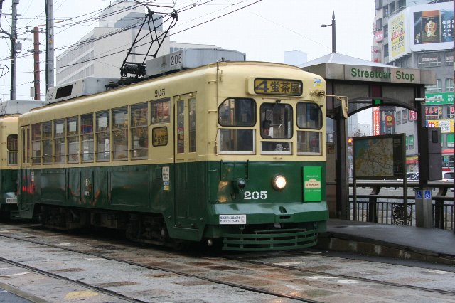 チンチン電車の走る街_f0103667_9513477.jpg