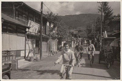 1952年　夏の旧軽銀座通り_d0133485_16305954.jpg