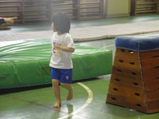マコちゃん体操教室デビュー!!_e0166301_23562130.jpg