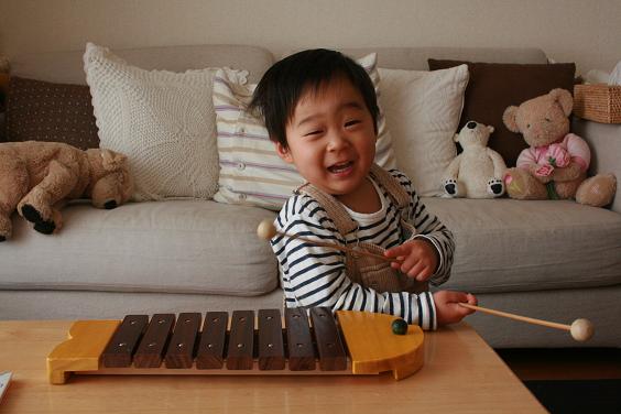 ふんふんなんだかいいにおい まぁるいほっぺ ふんふんなんだかいいにおい まぁるいほっぺ