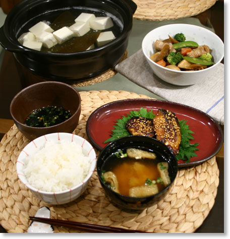 湯豆腐と筑前煮の和な晩ご飯_a0056451_19494465.jpg