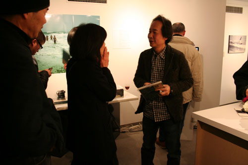 Jun Kawabata 写真展がスタートしました！_f0171840_14191776.jpg