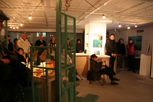 Jun Kawabata 写真展がスタートしました！_f0171840_1420129.jpg