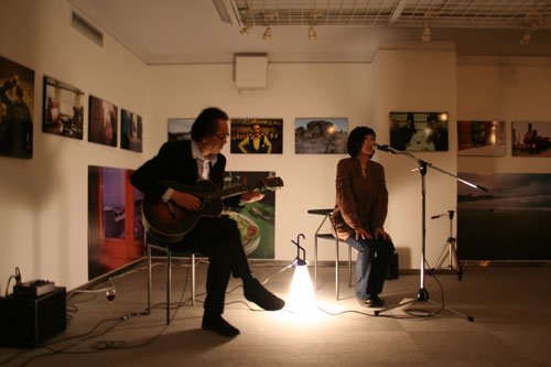 Jun Kawabata 写真展がスタートしました！_f0171840_1420190.jpg