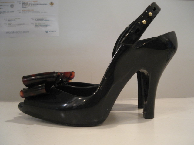 【Vivienne Westwood×melissa】 ≫完売商品の再入荷!!!_a0158549_15411489.jpg