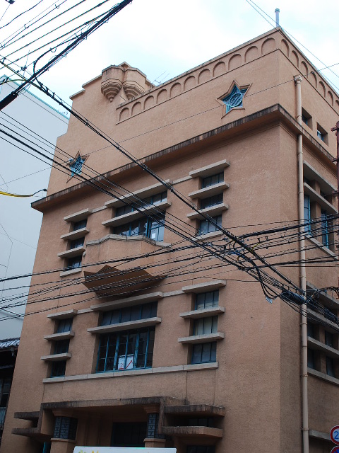 京都三条通りの1928ビル、旧大阪毎日新聞京都支局_a0110756_801429.jpg