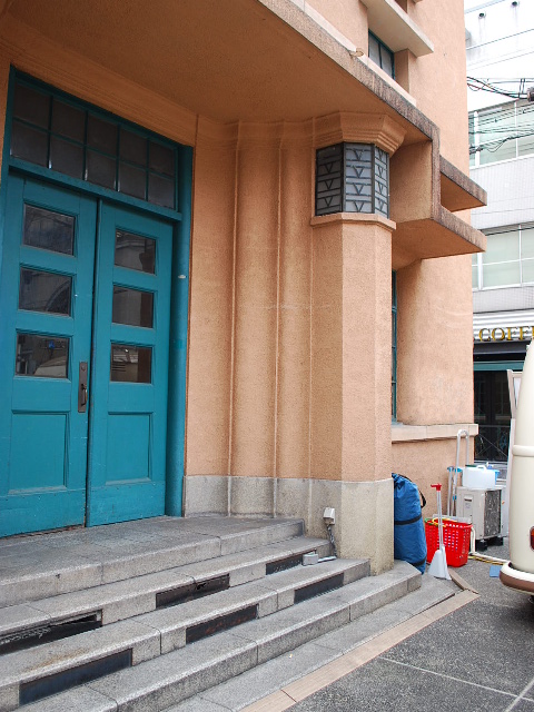 京都三条通りの1928ビル、旧大阪毎日新聞京都支局_a0110756_845339.jpg