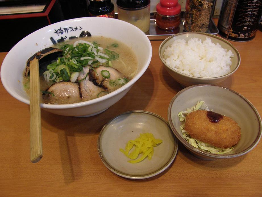 博多ラーメンげんこつ　川西店_c0118393_913542.jpg