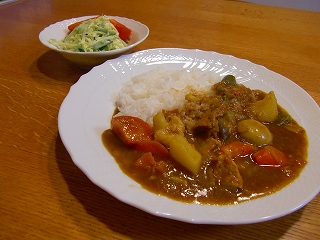 ある日の夕食*野菜いっぱいカレー_d0141800_16342953.jpg