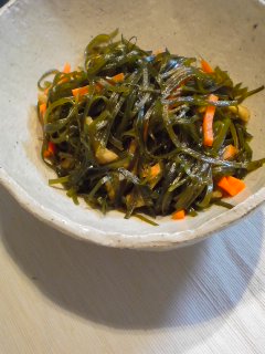 大掃除とおひつごはんと・・・切り昆布の煮物。_f0177295_15503568.jpg