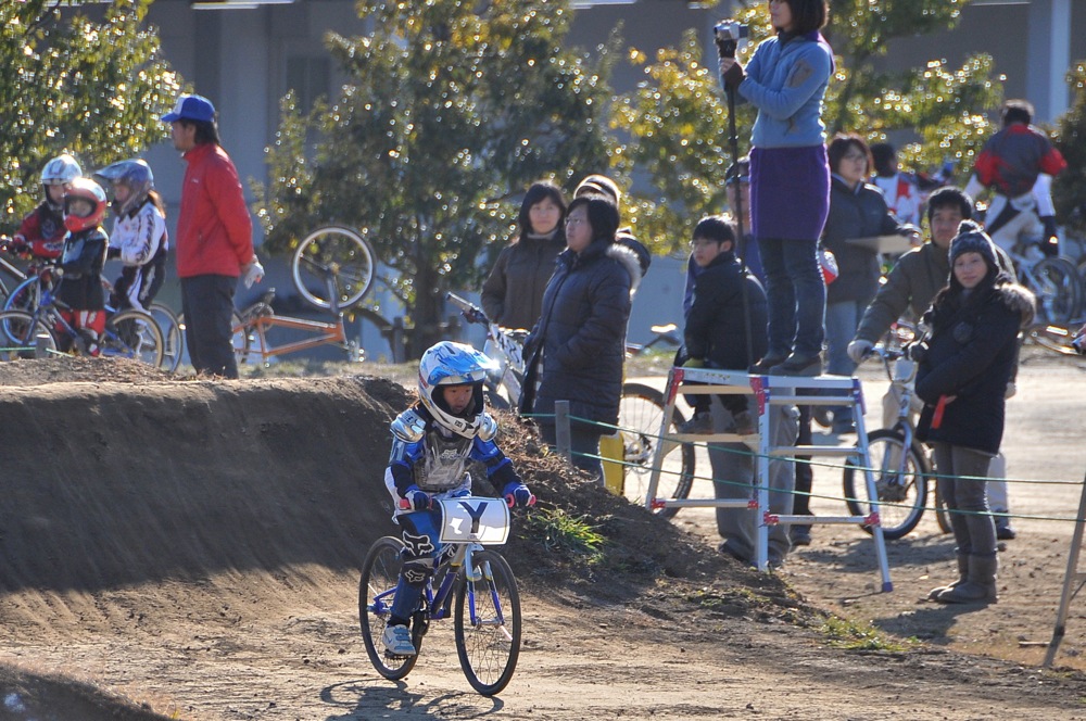 2010JOSF緑山オープニングレース（１月定期戦）VOL4：ビギナー、パウダークラス決勝_b0065730_1832164.jpg