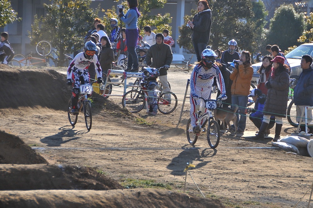 2010JOSF緑山オープニングレース（１月定期戦）VOL4：ビギナー、パウダークラス決勝_b0065730_18382787.jpg