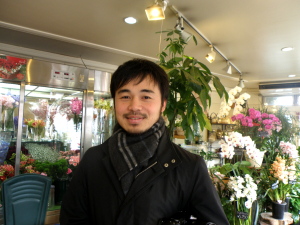 新聞記者さん来店_e0170461_13234756.jpg