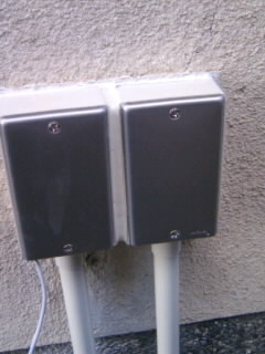 得意技は電気工事? ~_e0128446_2048588.jpg