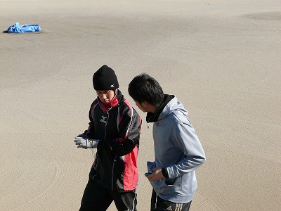 淡々とバラバラに・・・ロッテ浦和球場_b0166128_16143494.jpg