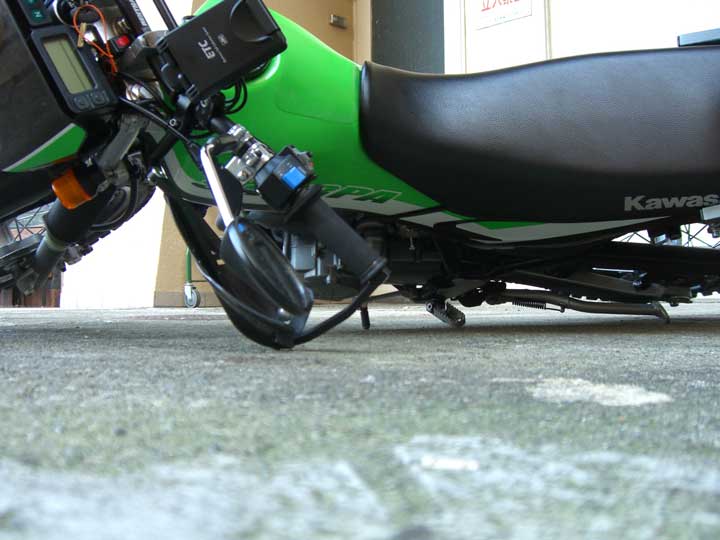 スーパーシェルパで転倒してみる : でるのバイク関係えにっき