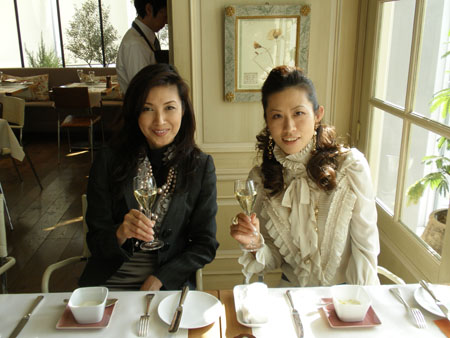 美女とお食事 その1_a0142478_125184.jpg