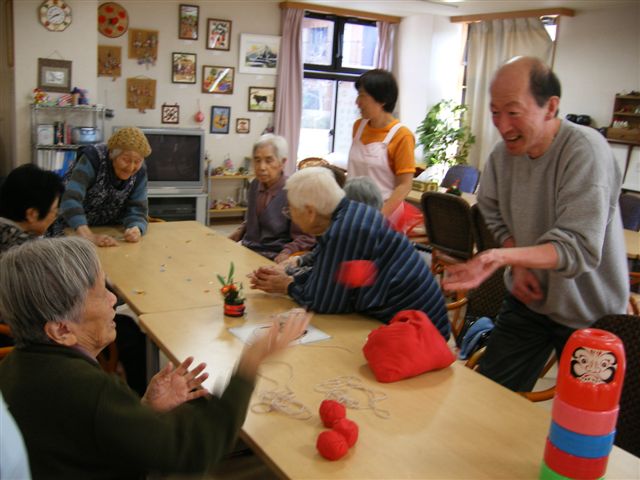 新年を迎えて、皆さんより一層お元気です！　本年もジュネスライフを宜しくお願い致します！_e0097185_1714895.jpg