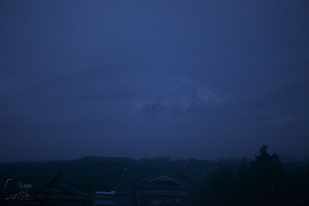 夕闇の富士山_b0064396_1941982.jpg