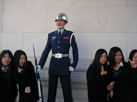 衛兵の交替式 メルと歩けば