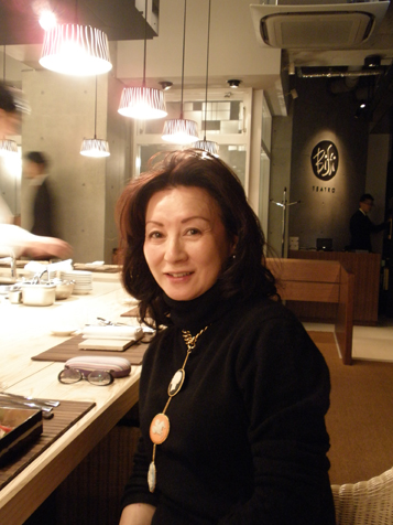 美女とお食事 その2_a0142478_032591.jpg