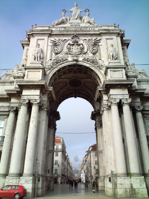 港町、LISBOA-Portugalの街並みを歩いて・・・最初に日本にやったきた欧州国=ポルトガル大航海時代_b0032617_12544741.jpg