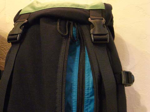 CHUMS Zion Pack Sweat Nylon : protocol CHUMS Zion Pack Sweat Nylon : protocol