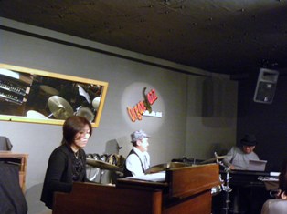 a0138438_004460.jpg