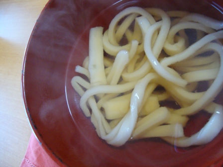 吉田のうどん　麺ロールでなんちゃって手打ち麺_c0131829_13444525.jpg