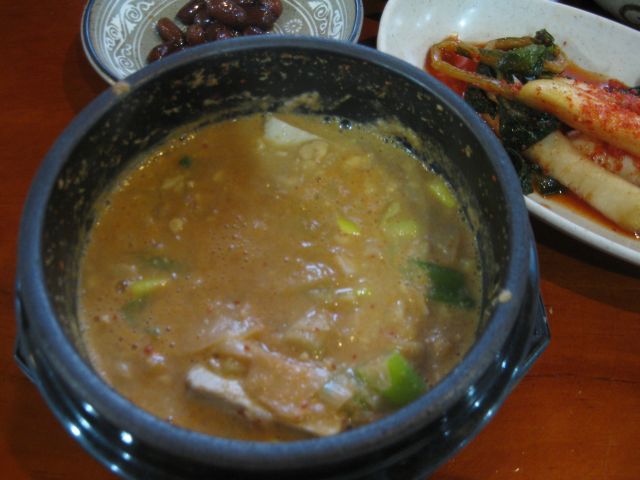 スンドゥブとチョングクチャン  순두부와 청국장 _e0056232_21312936.jpg