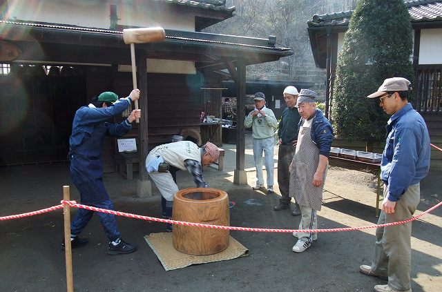 ■　「餅つき」をしました　　　10.1.31_e0070891_1904321.jpg