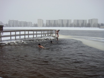 crazy party and ice swimming_f0077910_3171668.jpg