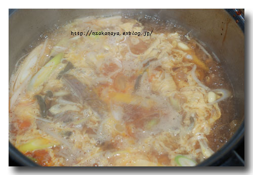 ユッケジャン ☆ 韓国風 ・ 牛肉の辛味スープ ：ごはんinでクッパに！_d0069838_10404391.jpg