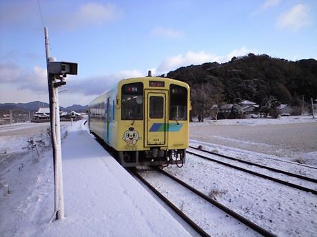 雪ふる列車　２_b0005281_2116895.jpg