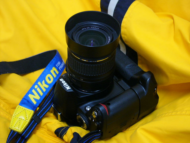 D3000用バッテリーグリップ : de temps en temps