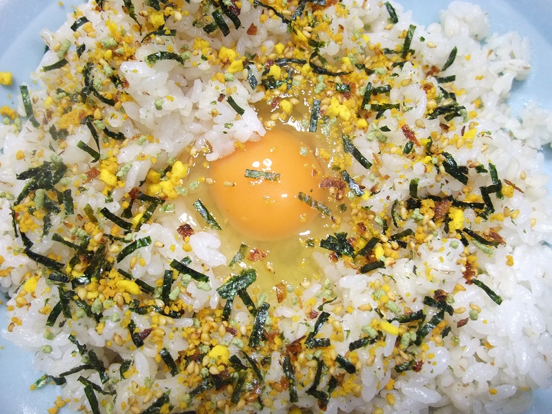 必食　のりたまごごはん_f0050534_13163988.jpg