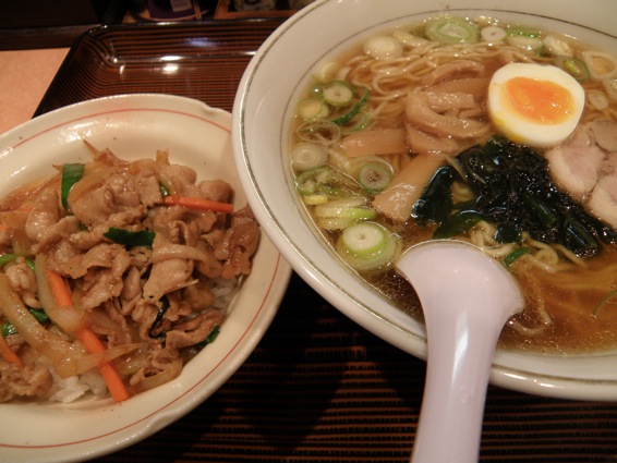 懐かしいラーメン屋さん「正楽」 _f0053279_19404632.jpg