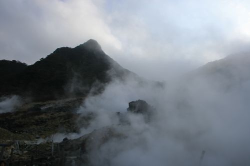 旅行記 箱根 2010年1月 その3 (大湧谷 つけ麺と玉子 )_f0059796_19225795.jpg