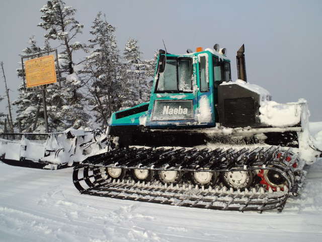 圧雪車で上がって朝一撮影してきました_c0151965_12231851.jpg