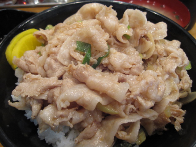 伝説のスタ丼屋の「スタ丼肉増し」¥730@西新宿_b0042308_151258.jpg