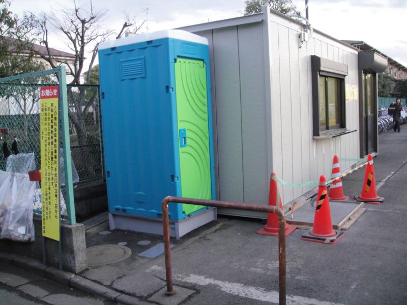 新小平駅周辺の無料駐輪場が有料に_f0059673_18502974.jpg