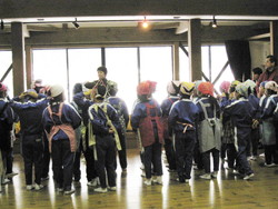 北新庄小学校3年生の子供達がみそづくりを体験しました_e0061225_9511663.jpg