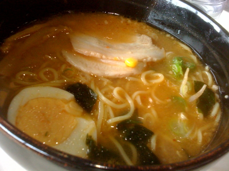 みそラーメン（食べかけ）_d0149069_19412414.jpg