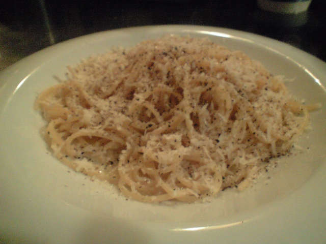 カーチォ・エ・ペペ　Ｃａｃｉｏ　ｅ　ｐｅｐｅ_c0210540_031529.jpg