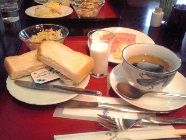 ご飯食べて＼(^o^)／_c0209261_917463.jpg