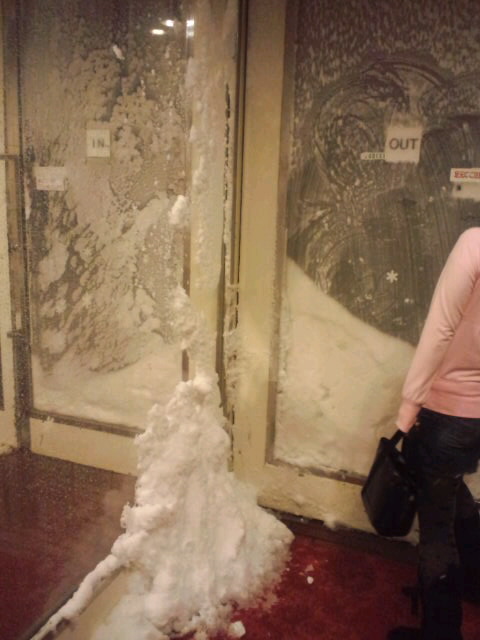 雪がっ\(+×+)/_c0151965_0382648.jpg