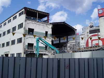 さよなら交通博物館 建物の解体状況(3)_f0030574_21175136.jpg